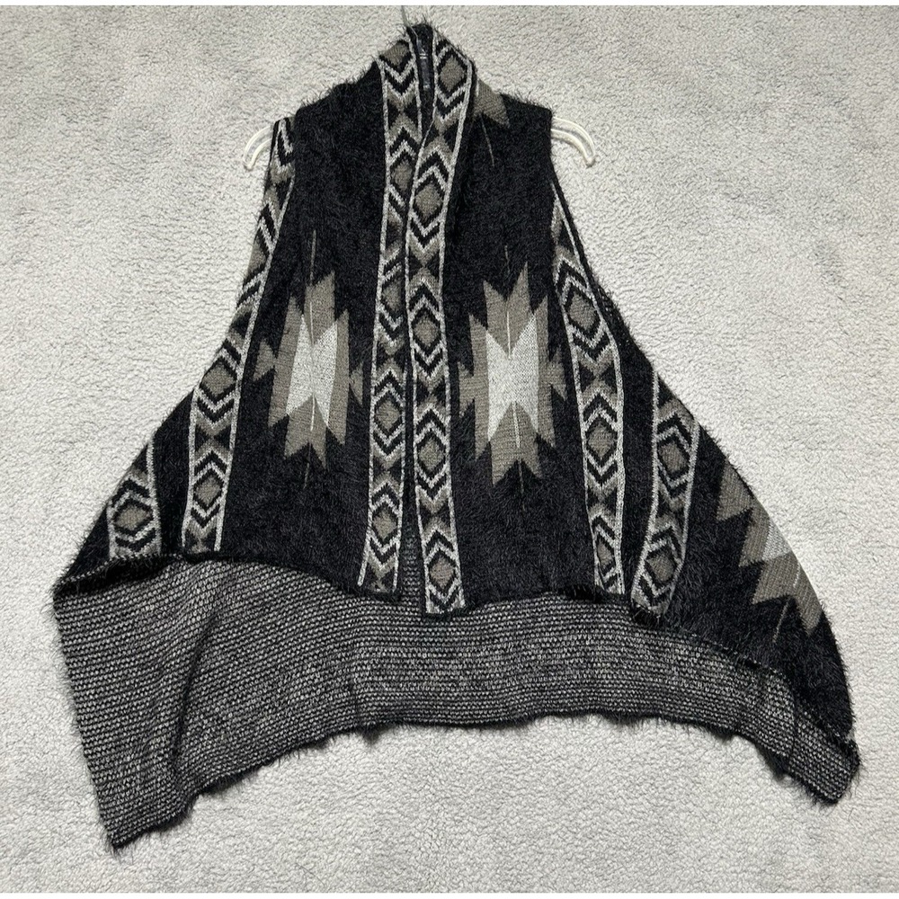 Winter Shawl Cover up Bohemian Womens Size L Aztec Native Very Soft No Tag